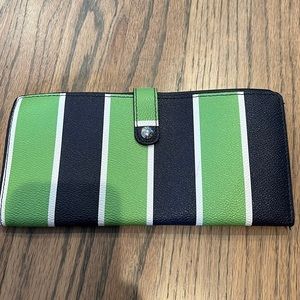 Vera Bradley Wallet - Blue and Green - no tags but brand new